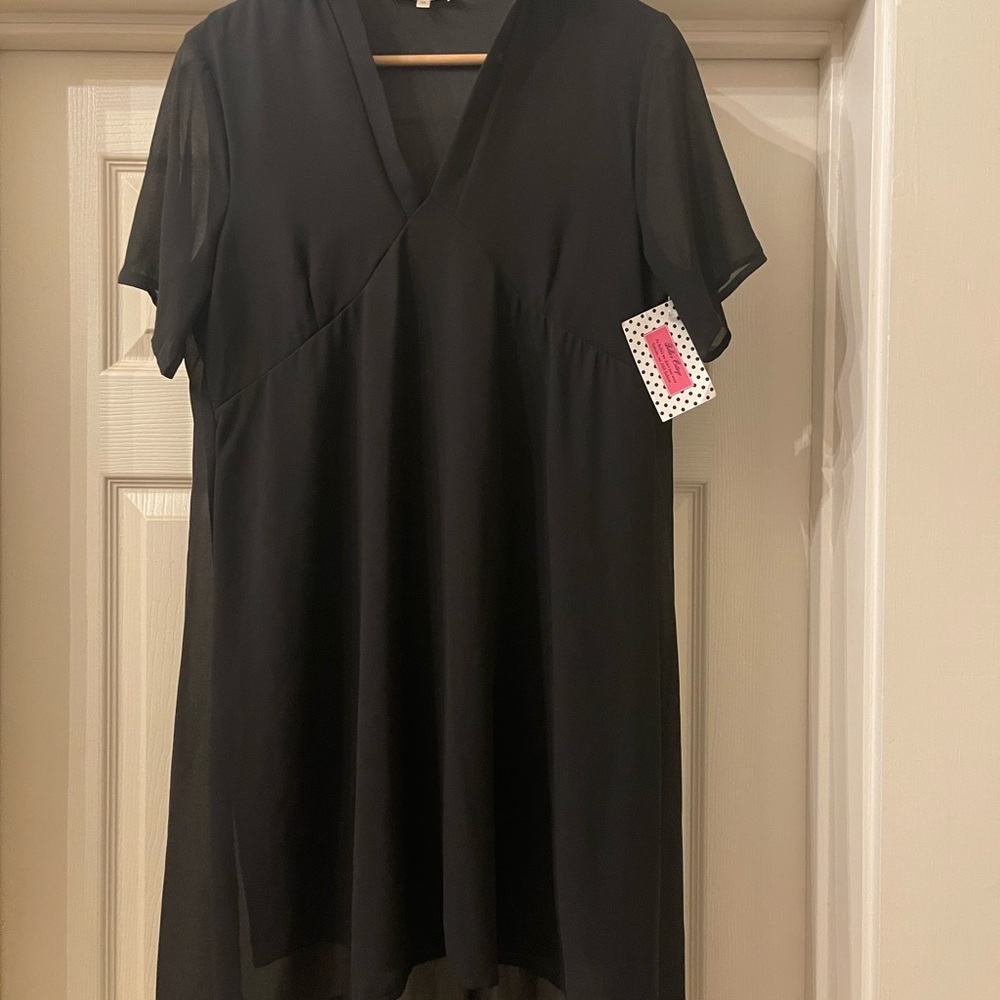 Andree Black Short Sleeve Relaxed Blouse